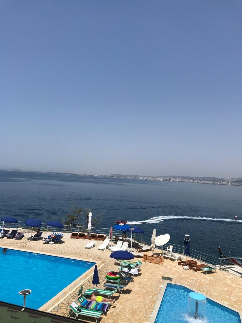 Vila Rina At Aquamarine Residence Vlora Kültér fotó